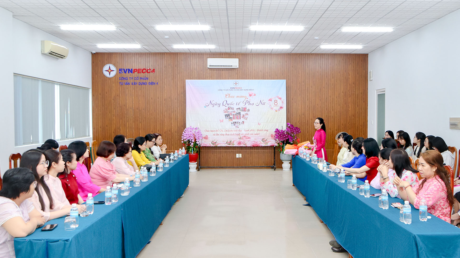 Công đoàn EVNPECC4 tổ chức sinh hoạt kỷ niệm 116 năm ngày Quốc tế Phụ nữ 8/3
